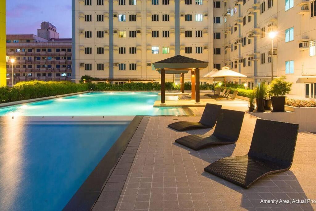 Huge A2J Executive Luxury 1Br Suite Near Abs Cbn, Gma Manila Bagian luar foto