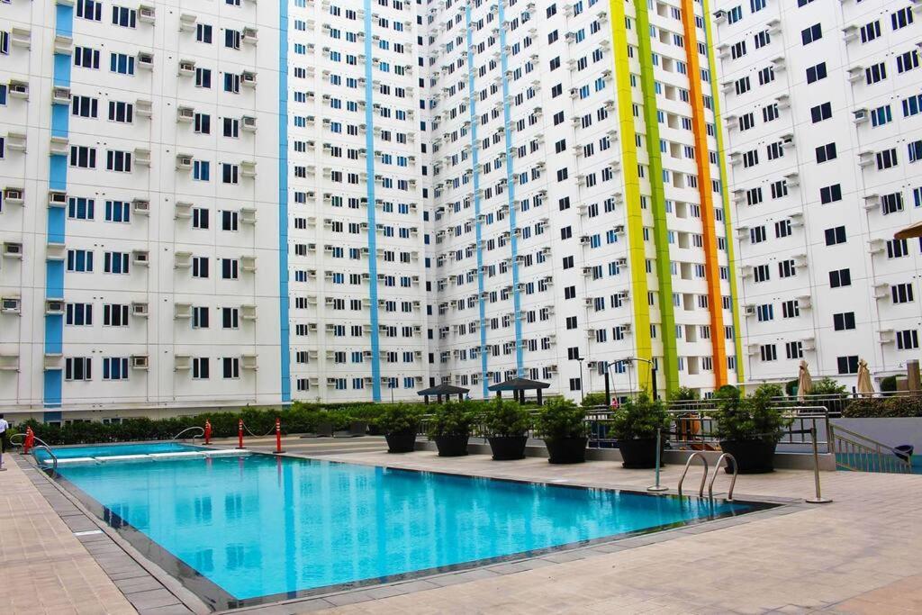 Huge A2J Executive Luxury 1Br Suite Near Abs Cbn, Gma Manila Bagian luar foto