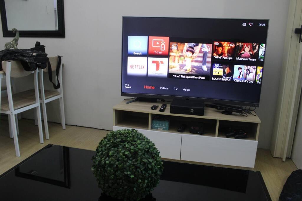 Huge A2J Executive Luxury 1Br Suite Near Abs Cbn, Gma Manila Bagian luar foto